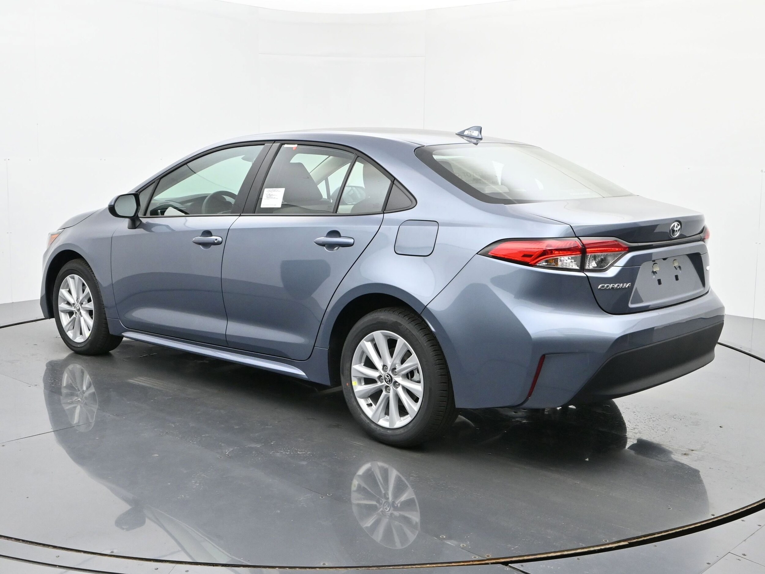 2026 Toyota Corolla LE photo 2