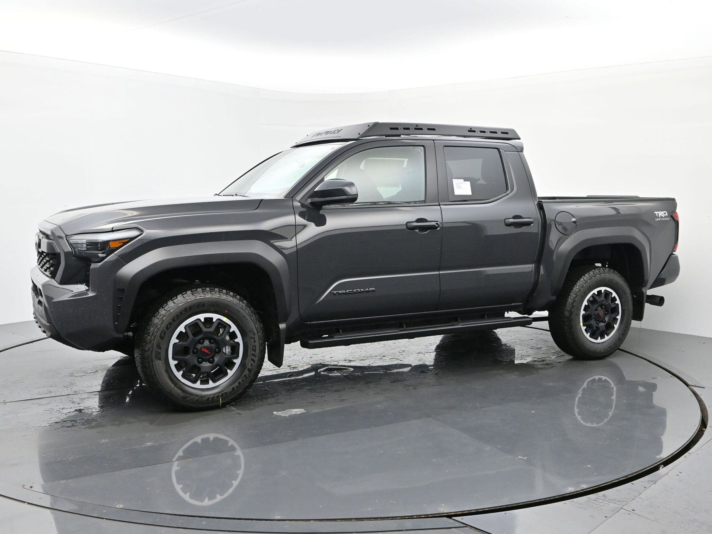 2025 Toyota Tacoma TRD Off-Road 4x4 Double Cab photo 2