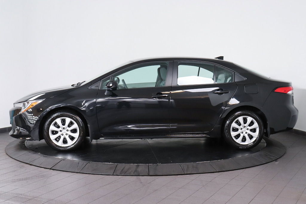 Used 2022 Toyota Corolla LE Sedan