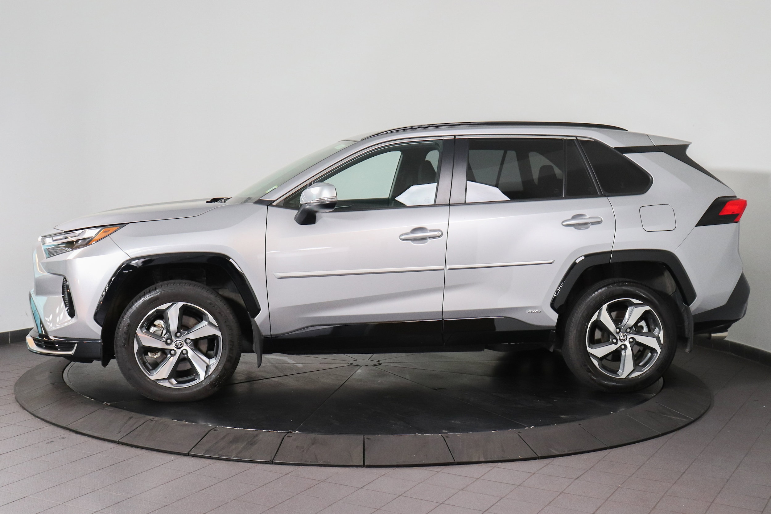 Used 2025 Toyota RAV4 SE with VIN JTMCB3FV2SD236267 for sale in New York, NY