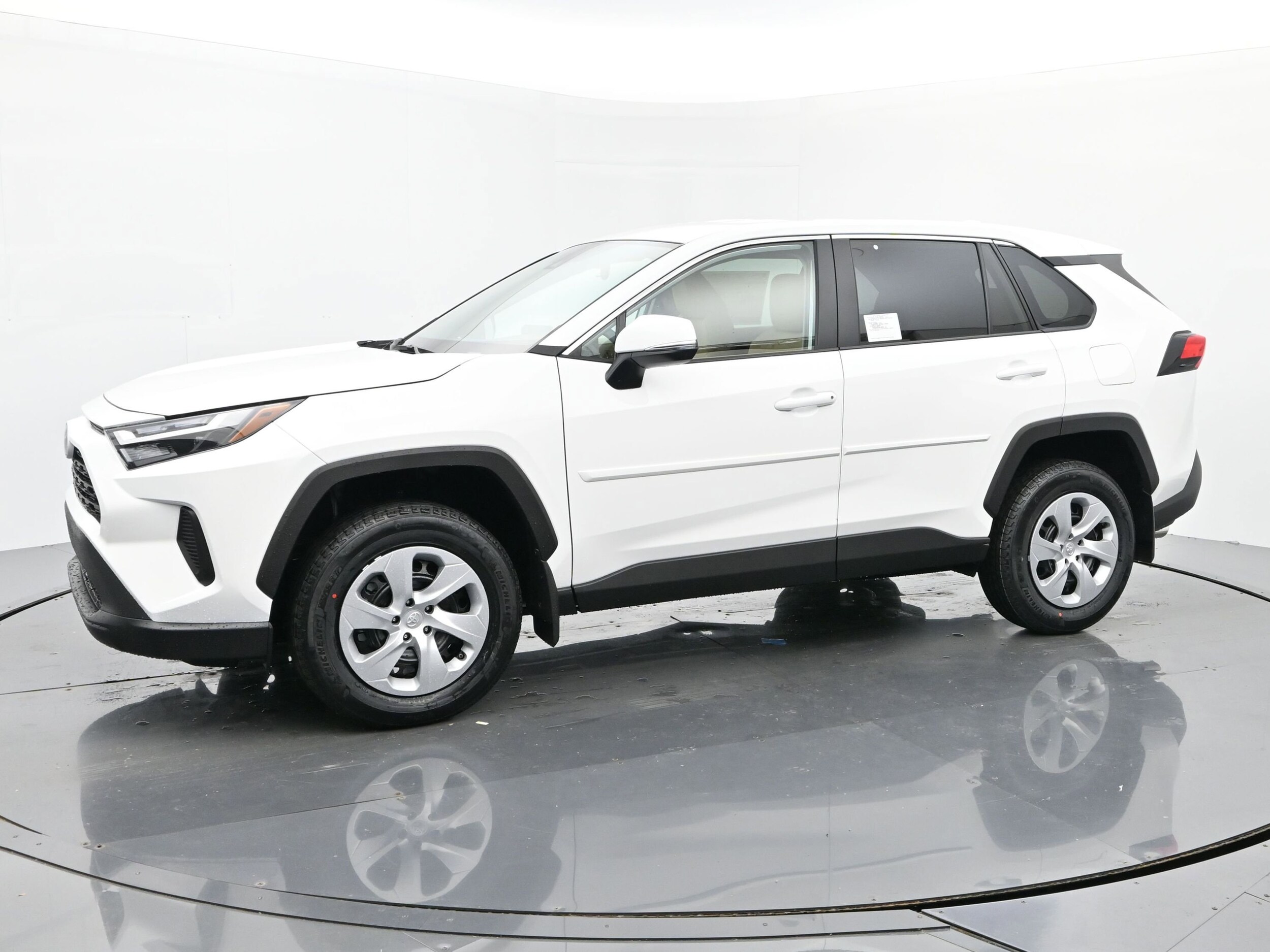 2025 Toyota RAV4 LE photo 2