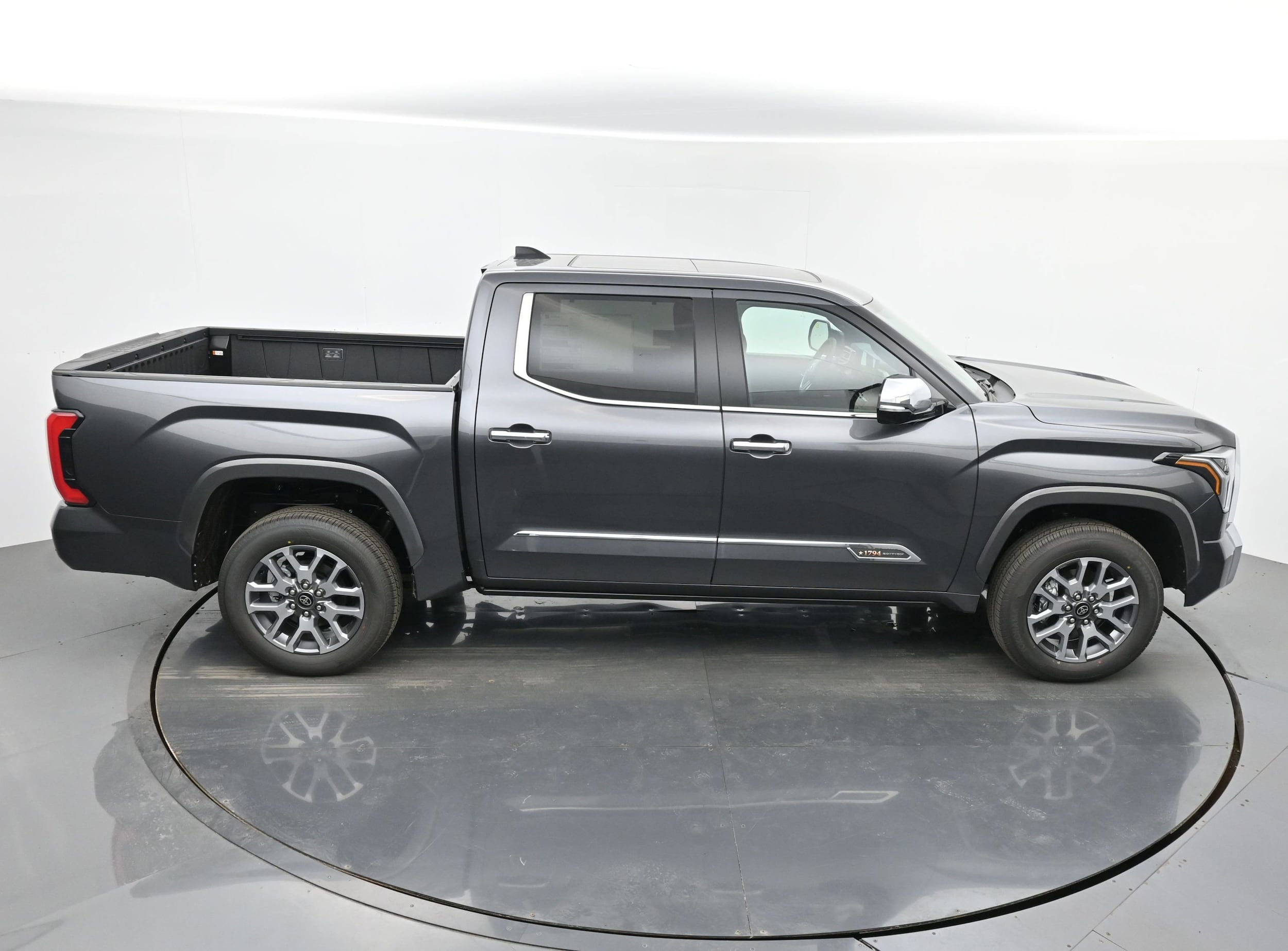 2026 Toyota Tundra 1794 Edition - Photo 24