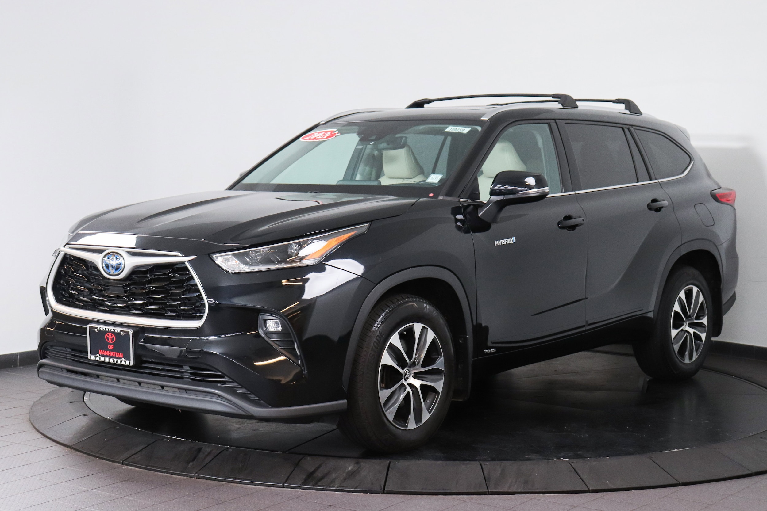 2021 Toyota Highlander XLE's photo