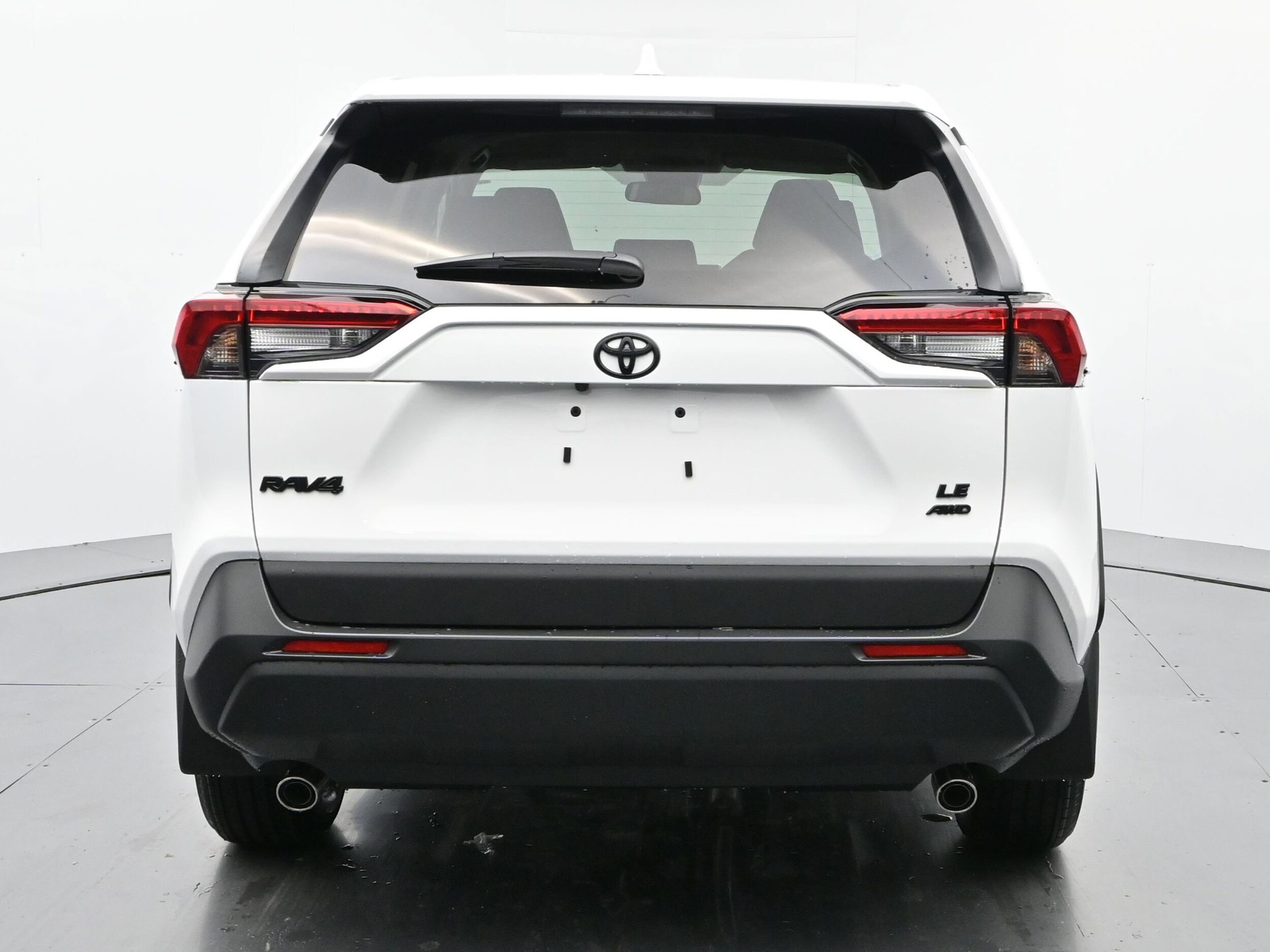 2025 Toyota RAV4 LE photo 4