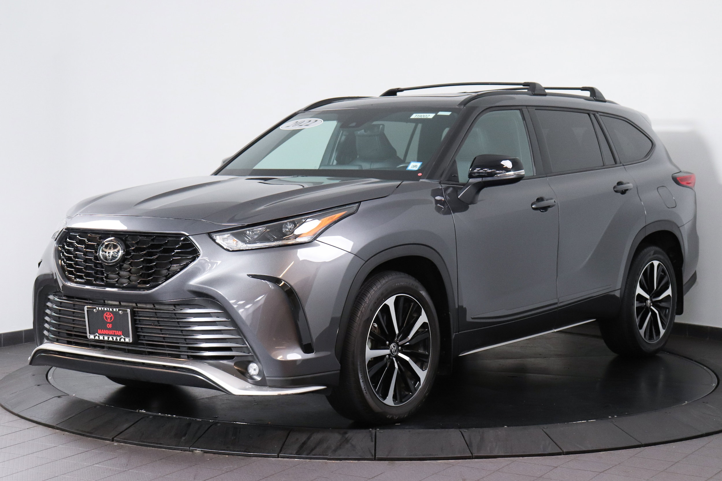2022 Toyota Highlander XSE's photo