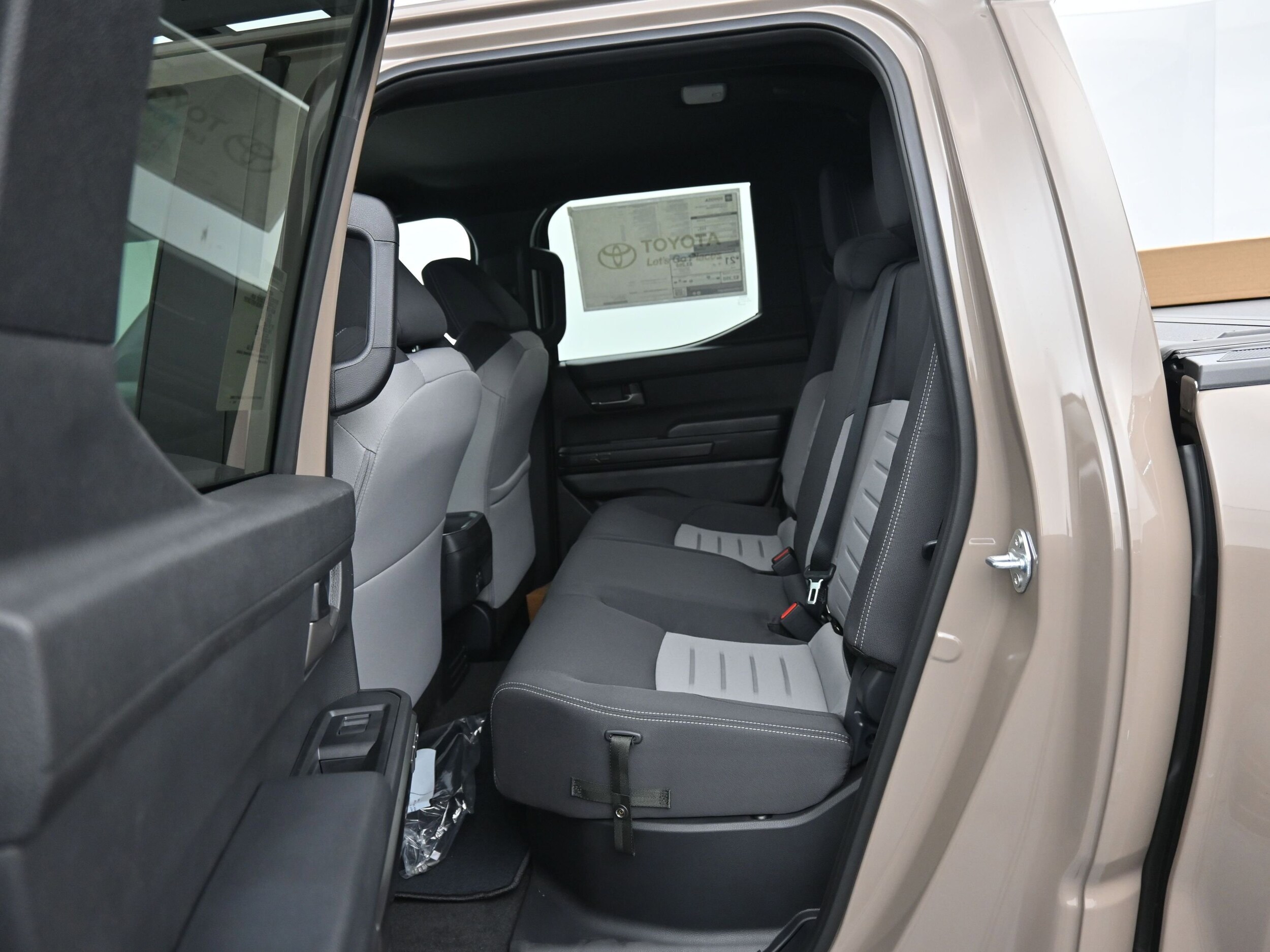 2026 Toyota Tacoma TRD Sport - Photo 10