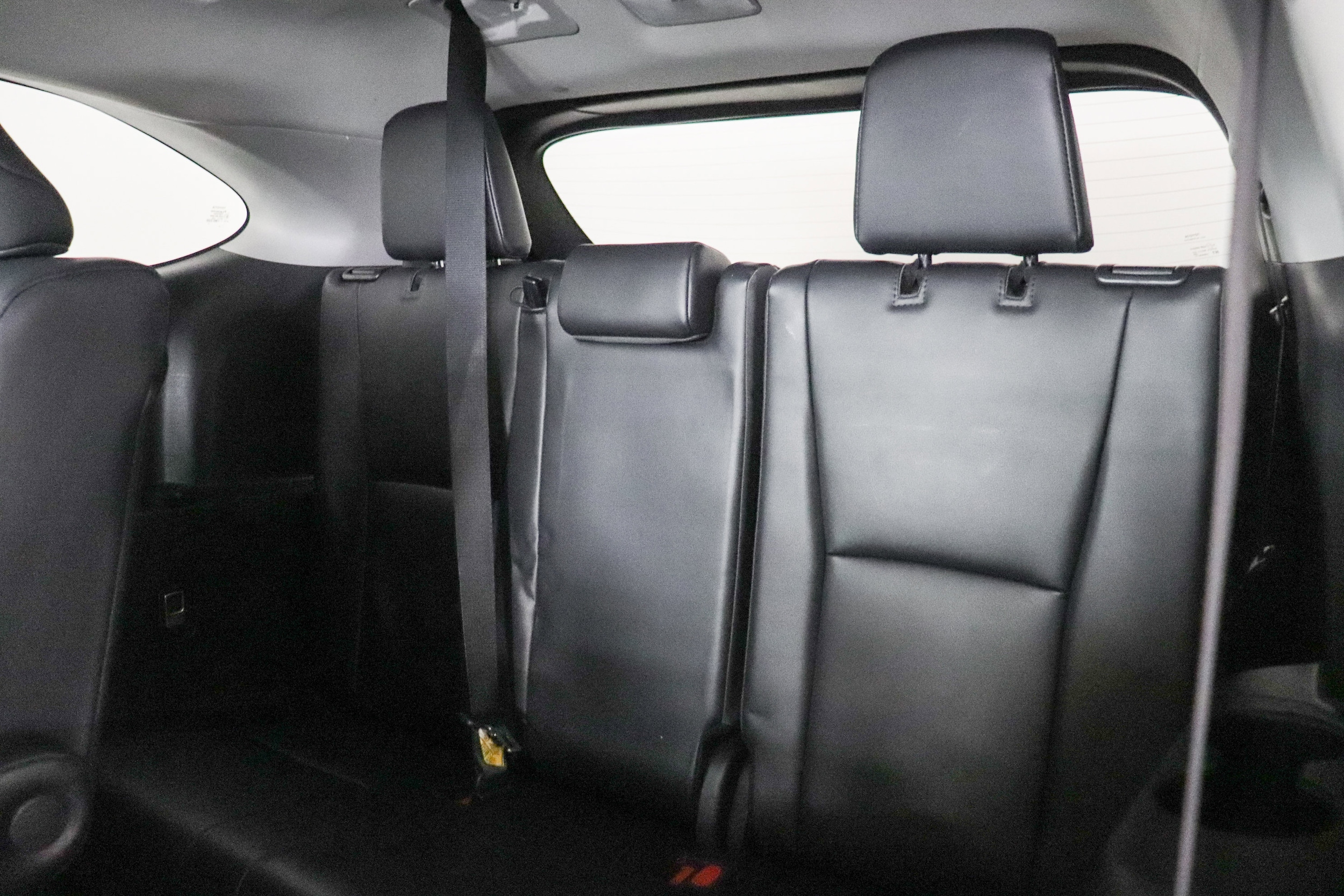 2024 Toyota Highlander LE - Photo 18