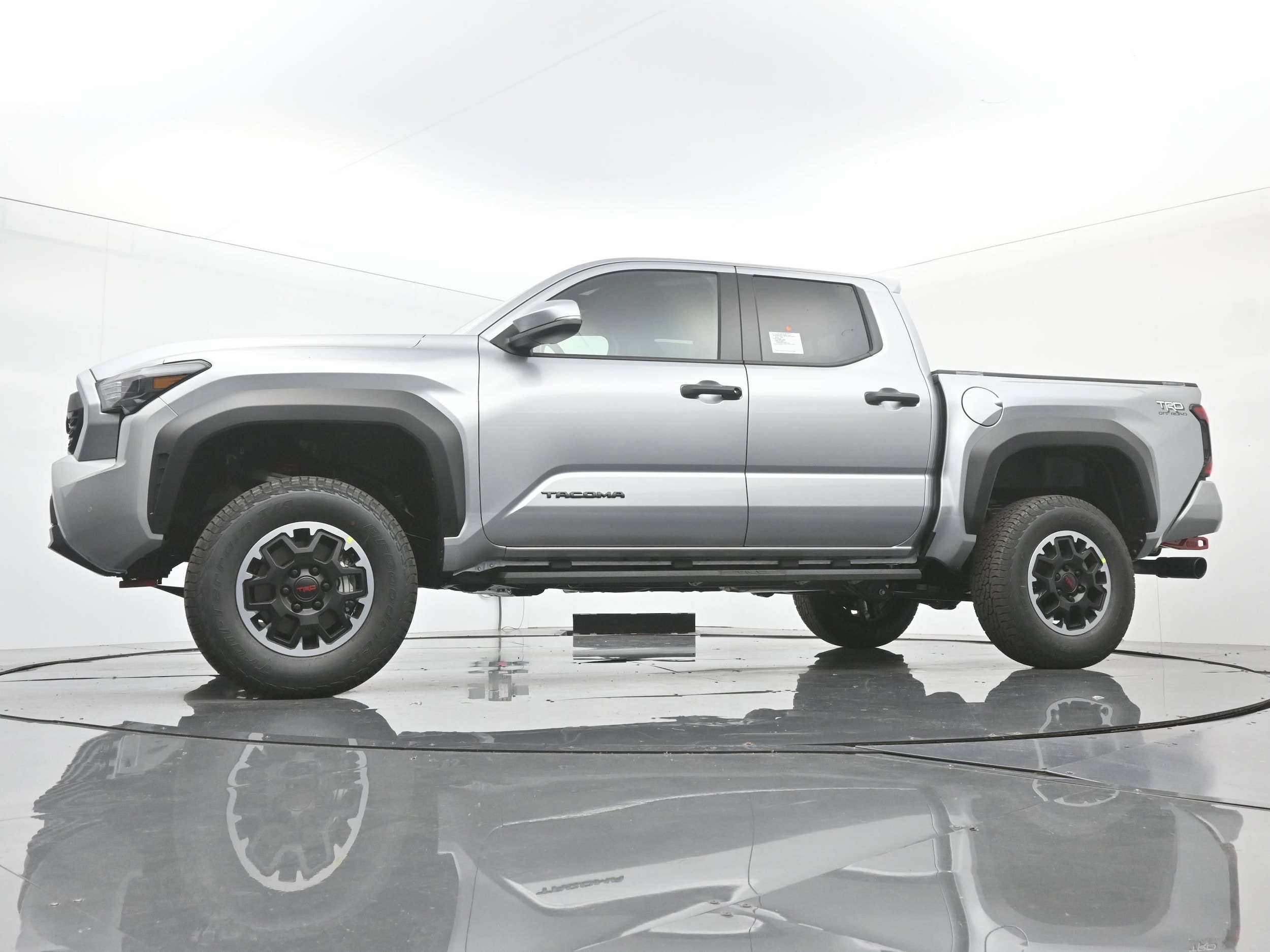 2025 Toyota Tacoma TRD Off Road - Photo 16