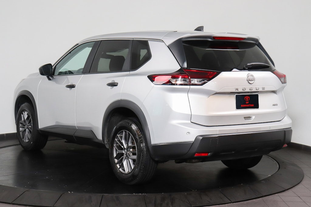 Used 2024 Nissan Rogue S SUV