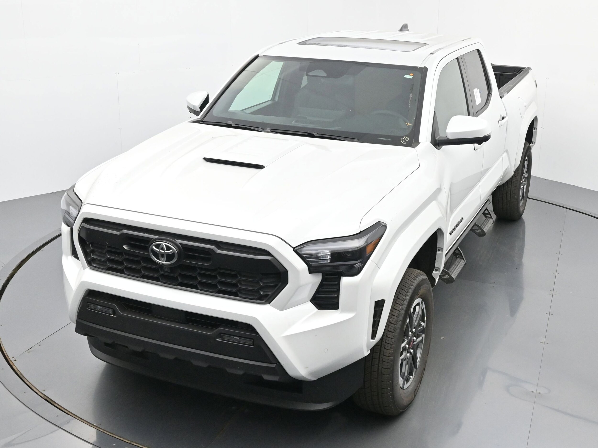 2025 Toyota Tacoma TRD Sport - Photo 23