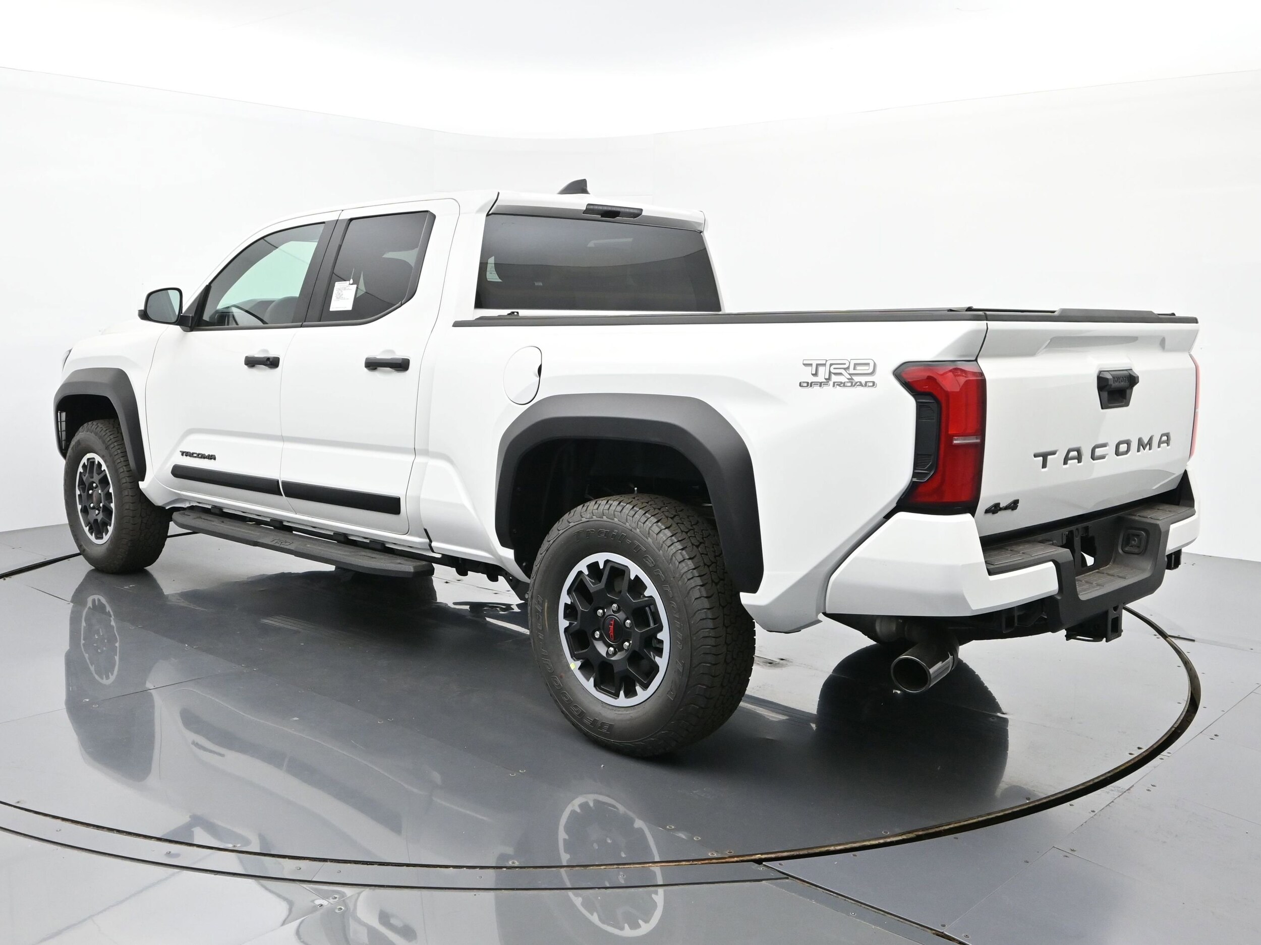 2025 Toyota Tacoma TRD Off-Road 4x4 Long Bed photo 3