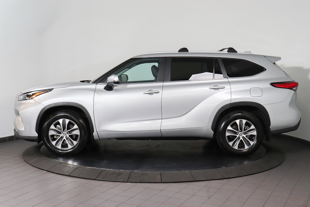 Used 2023 Toyota Highlander XLE SUV