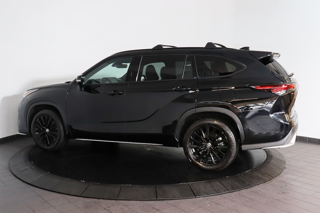 Used 2025 Toyota Highlander XSE SUV