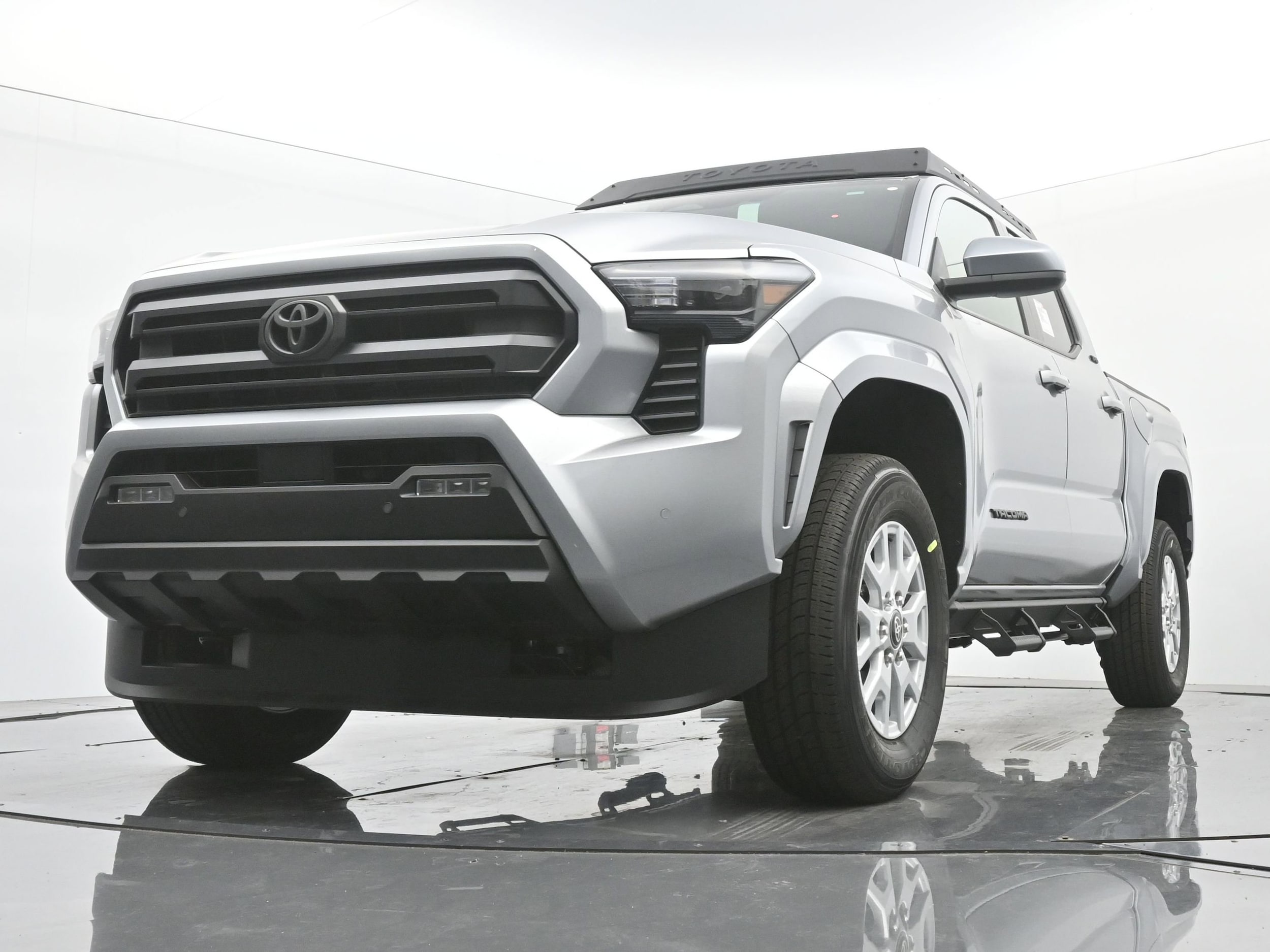 2025 Toyota Tacoma SR5 - Photo 15