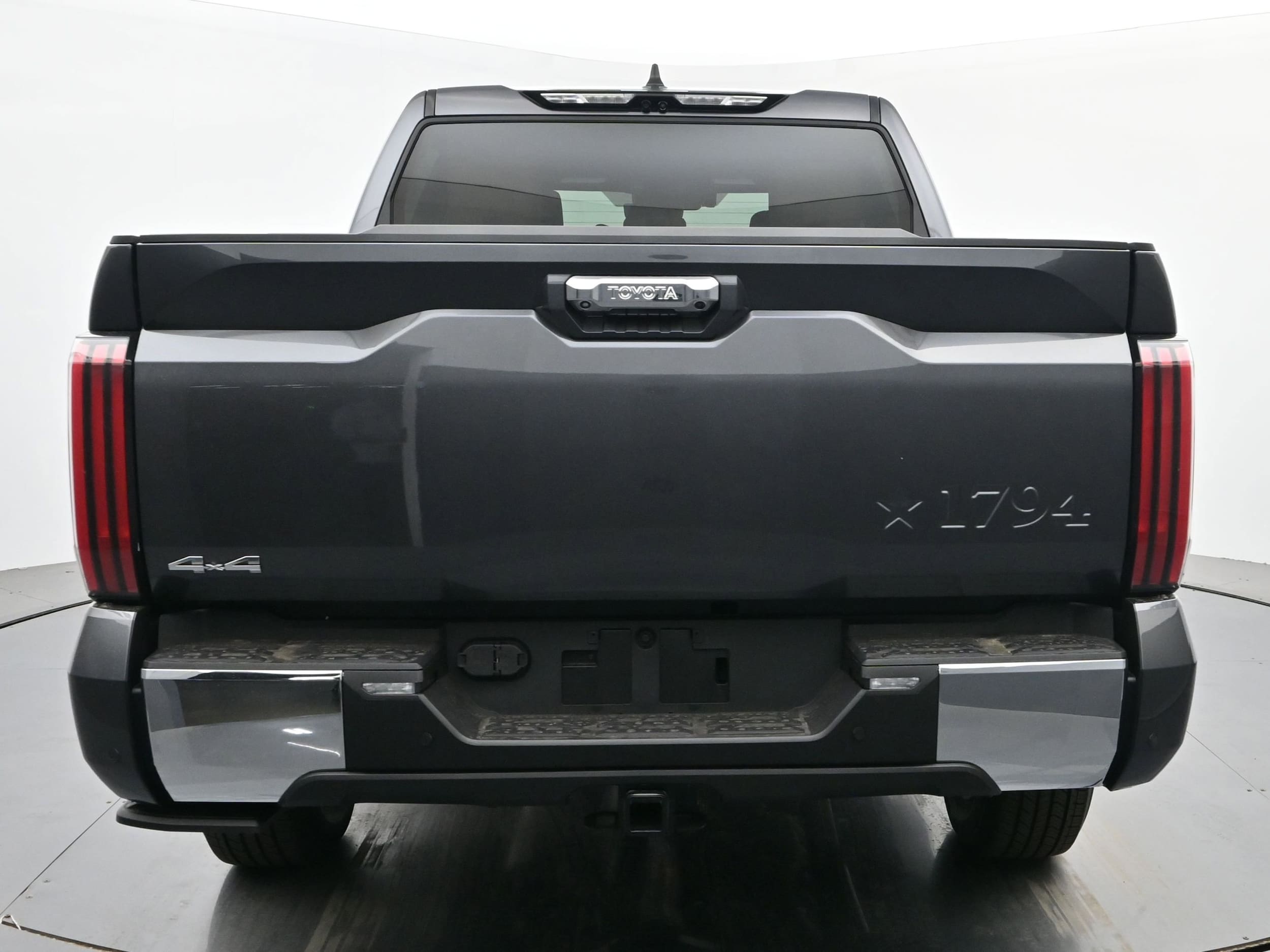 2026 Toyota Tundra 1794 Edition - Photo 3