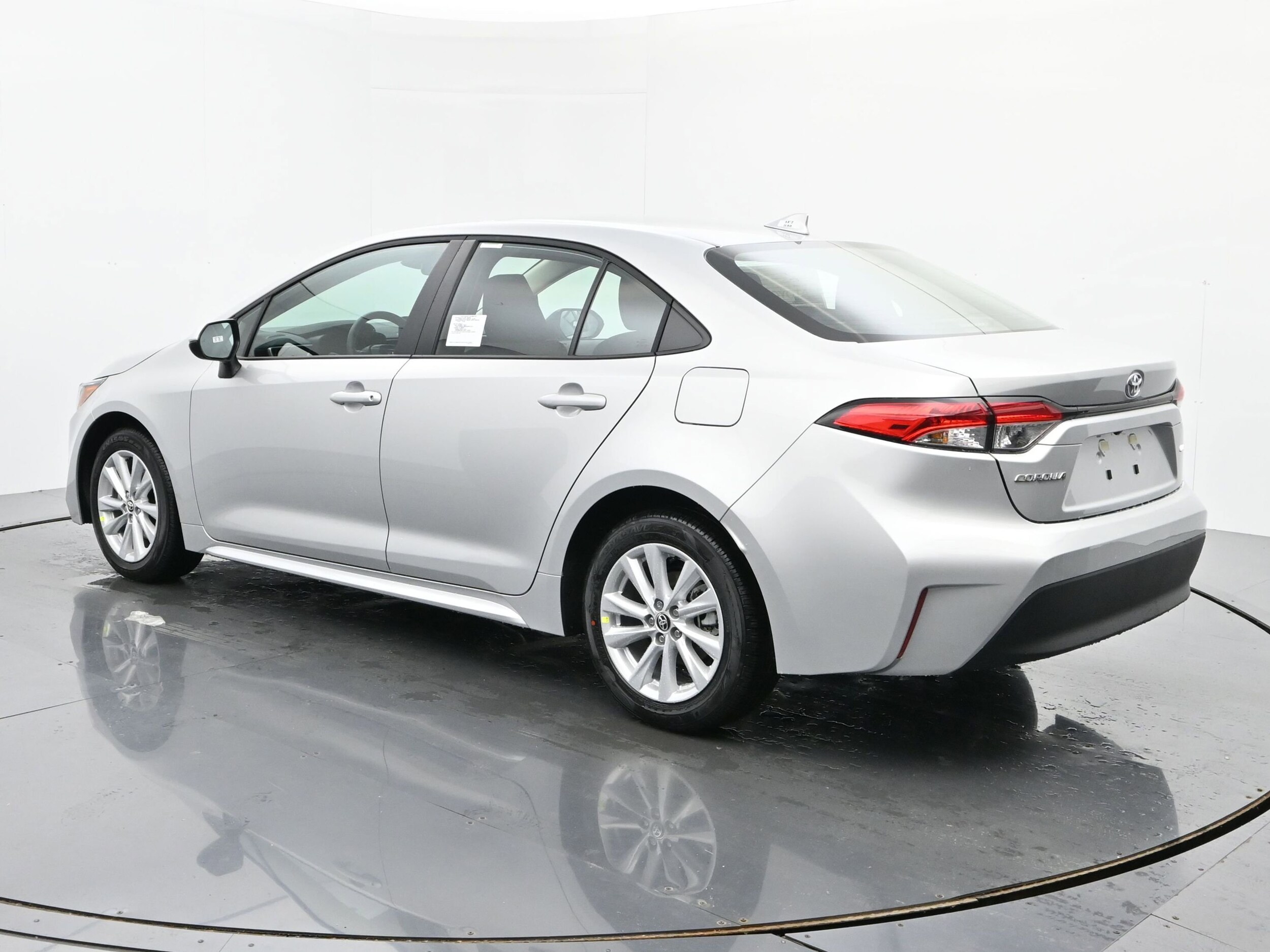 2026 Toyota Corolla LE photo 3