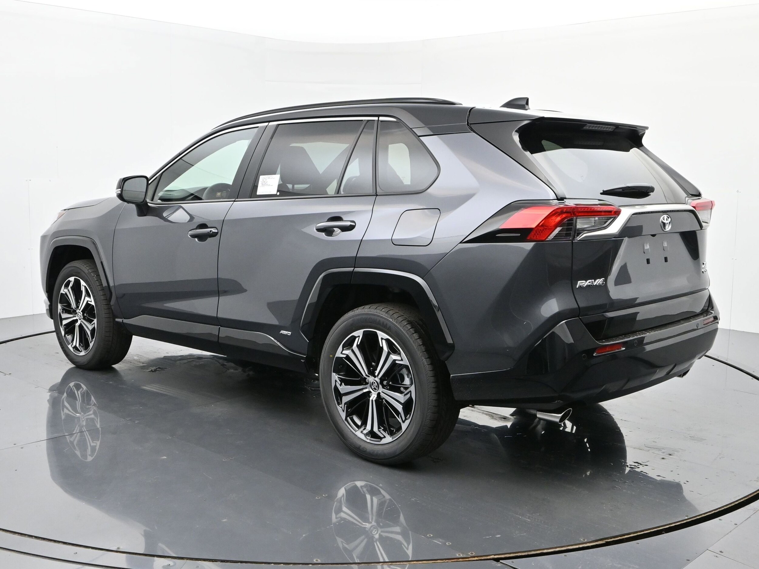 2025 Toyota RAV4 Prime XSE Premium photo 2