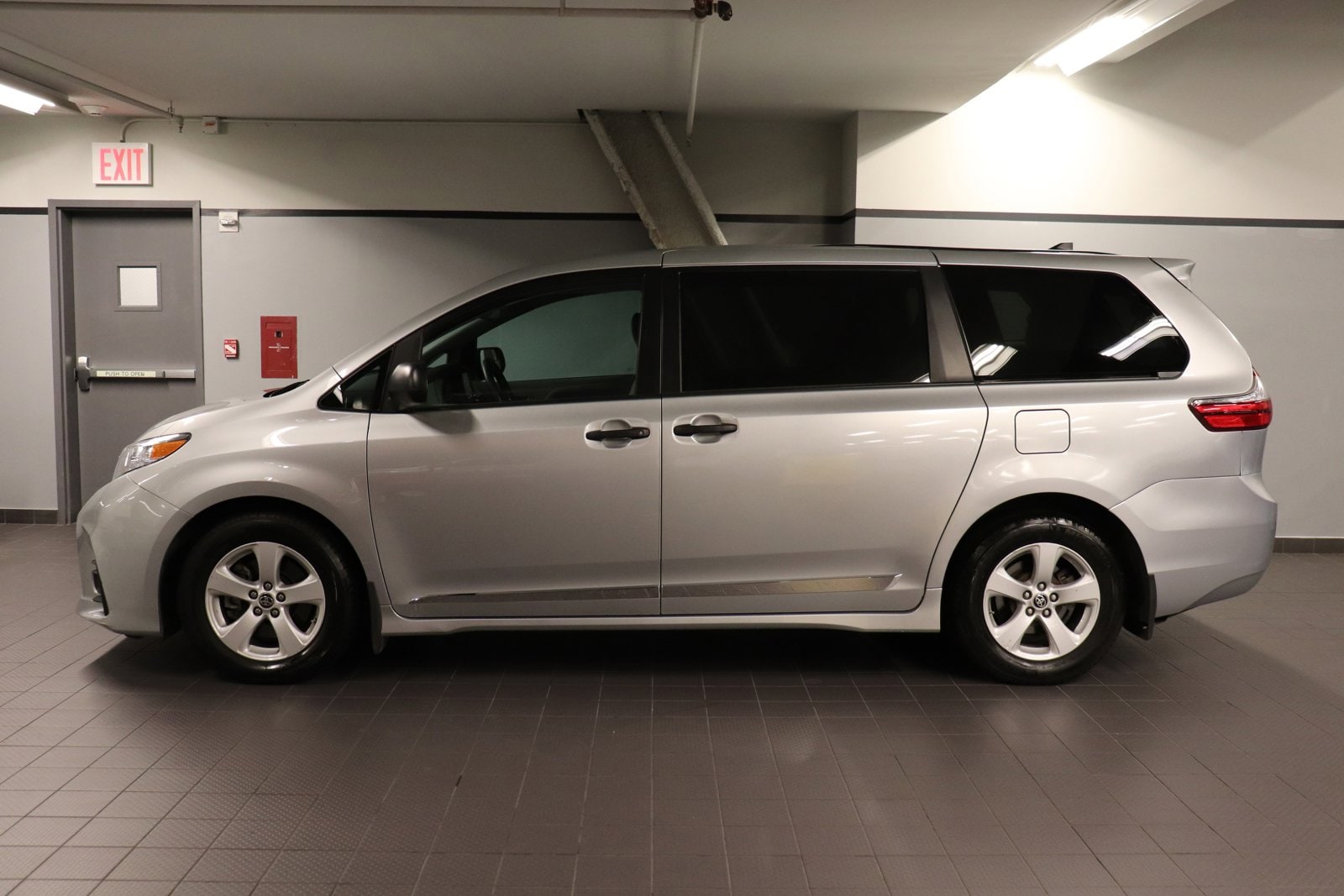 Used 2020 Toyota Sienna L with VIN 5TDZZ3DC8LS061648 for sale in New York, NY