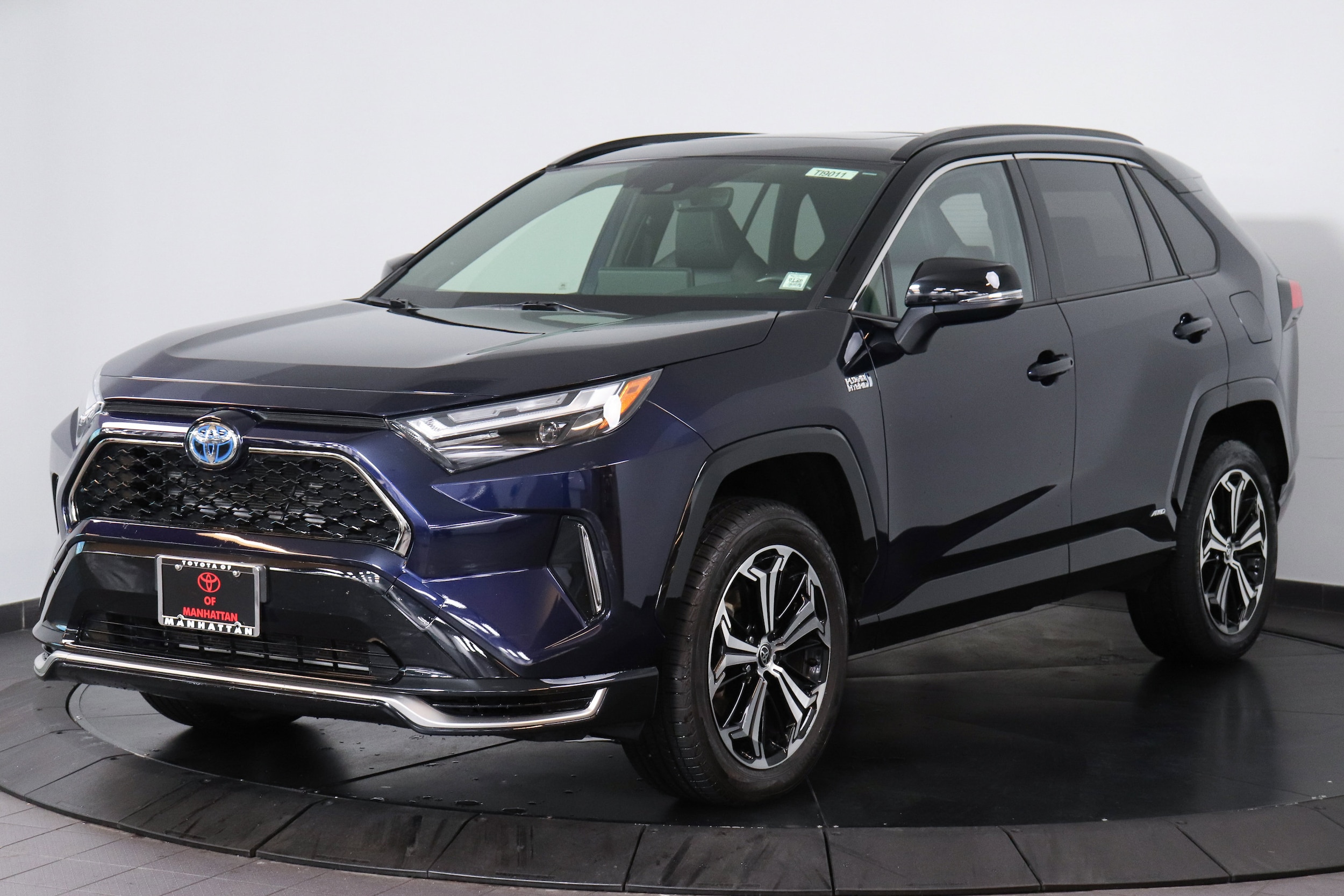 2023 Toyota RAV4 XSE's photo
