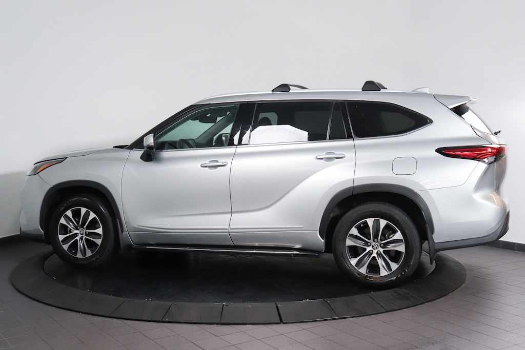 Used 2022 Toyota Highlander XLE SUV