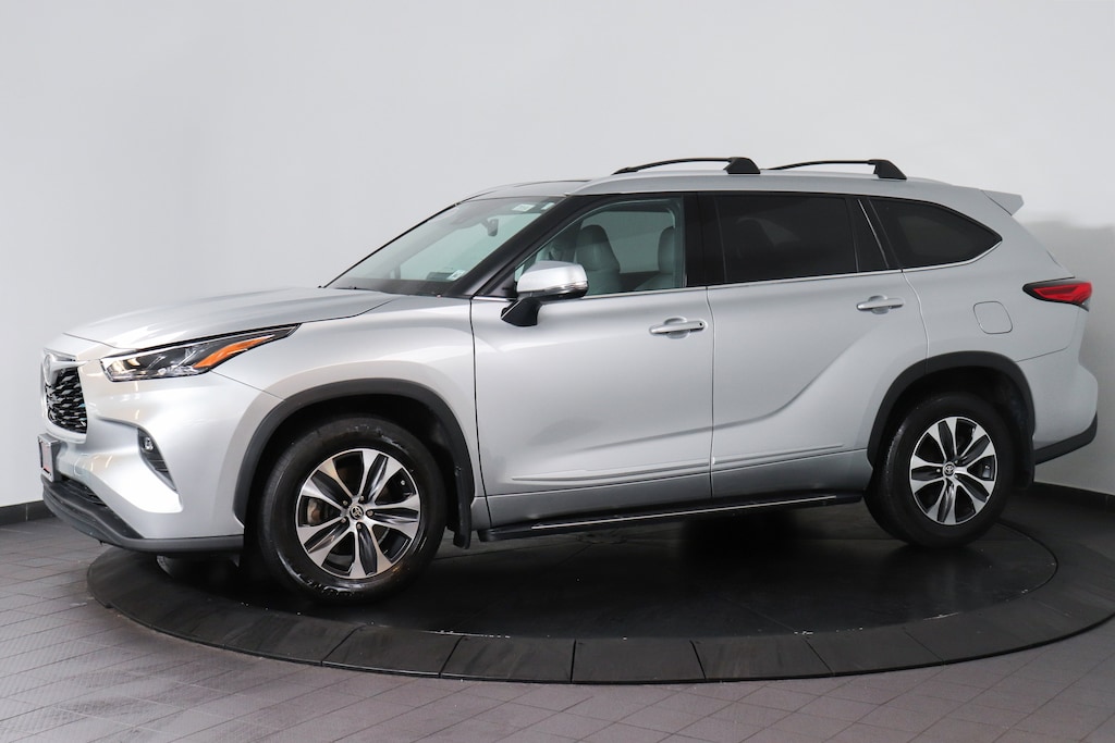Used 2022 Toyota Highlander XLE SUV