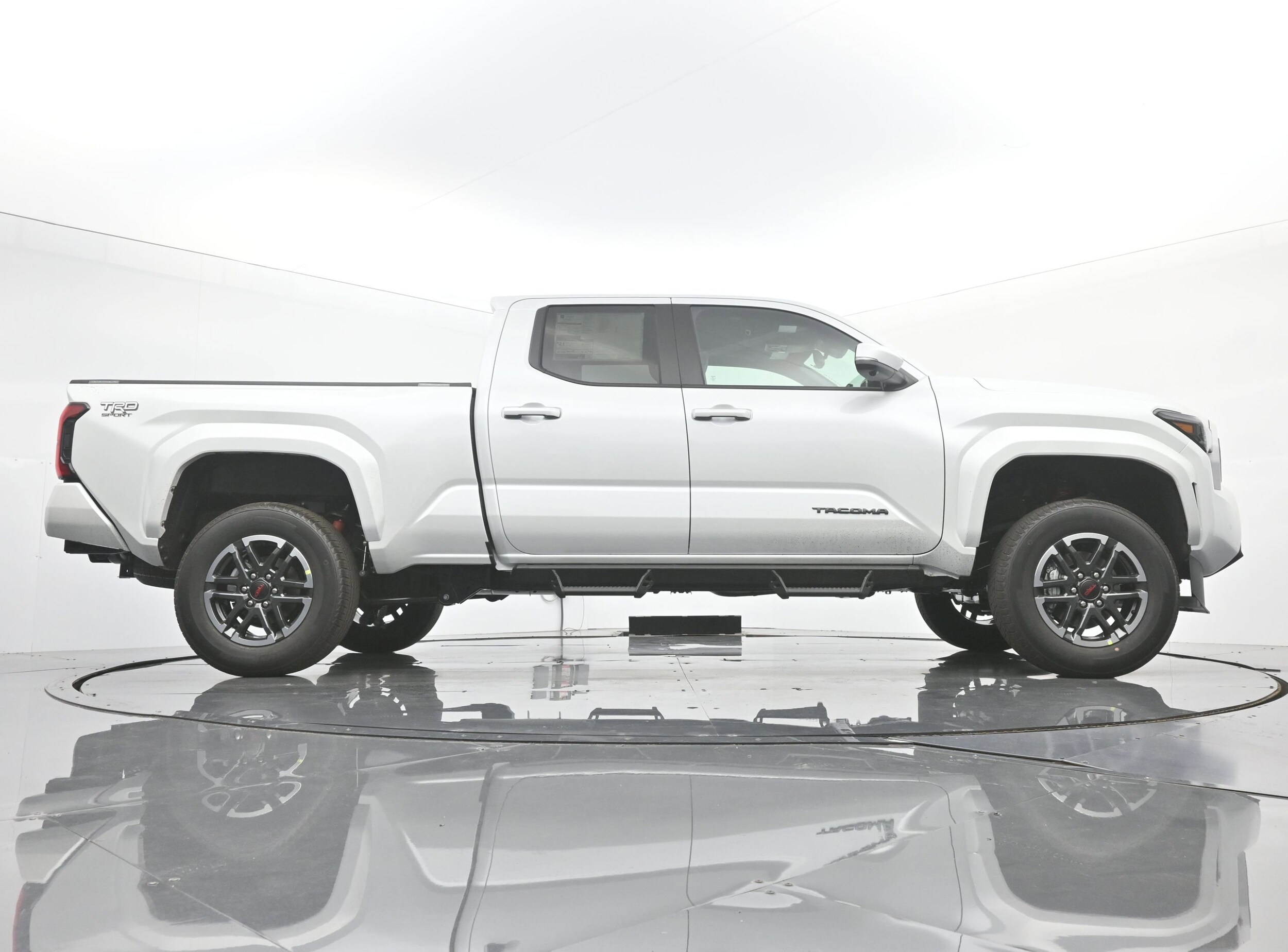 2025 Toyota Tacoma TRD Sport - Photo 20