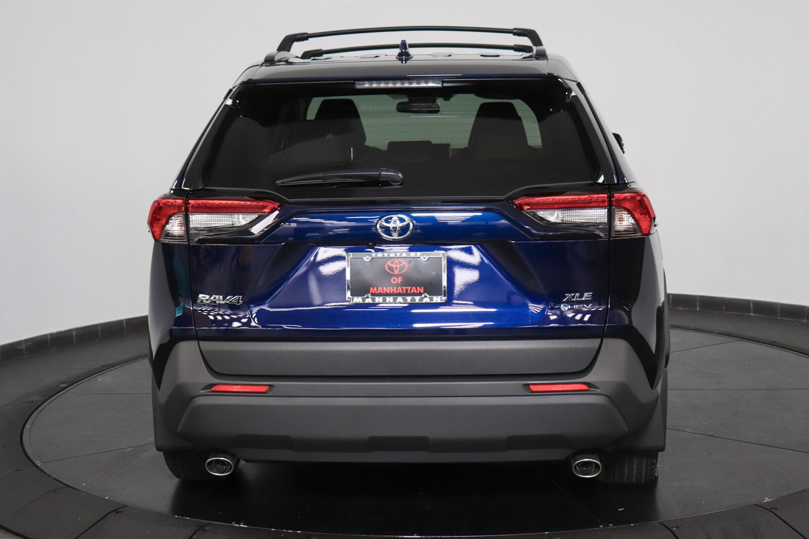 2025 Toyota RAV4 Hybrid XLE Premium photo 4