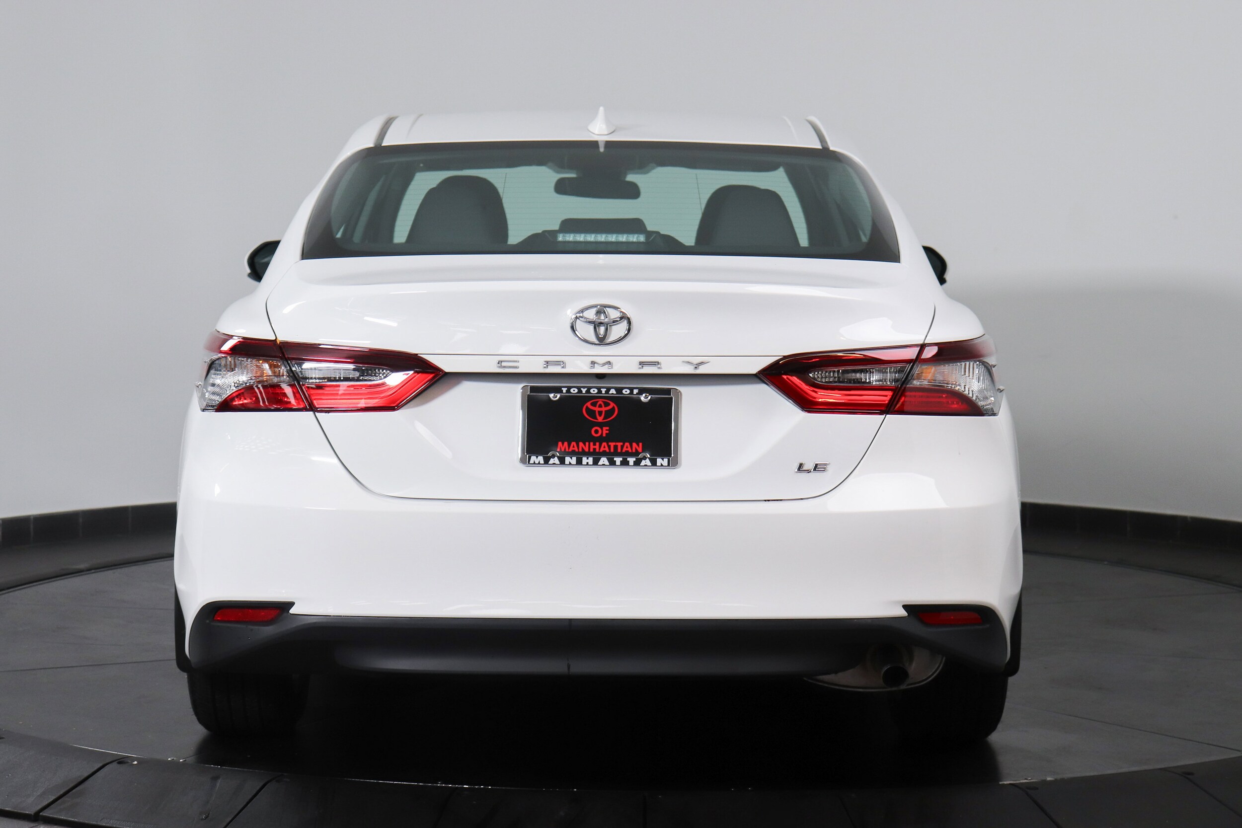 2023 Toyota Camry LE photo 4