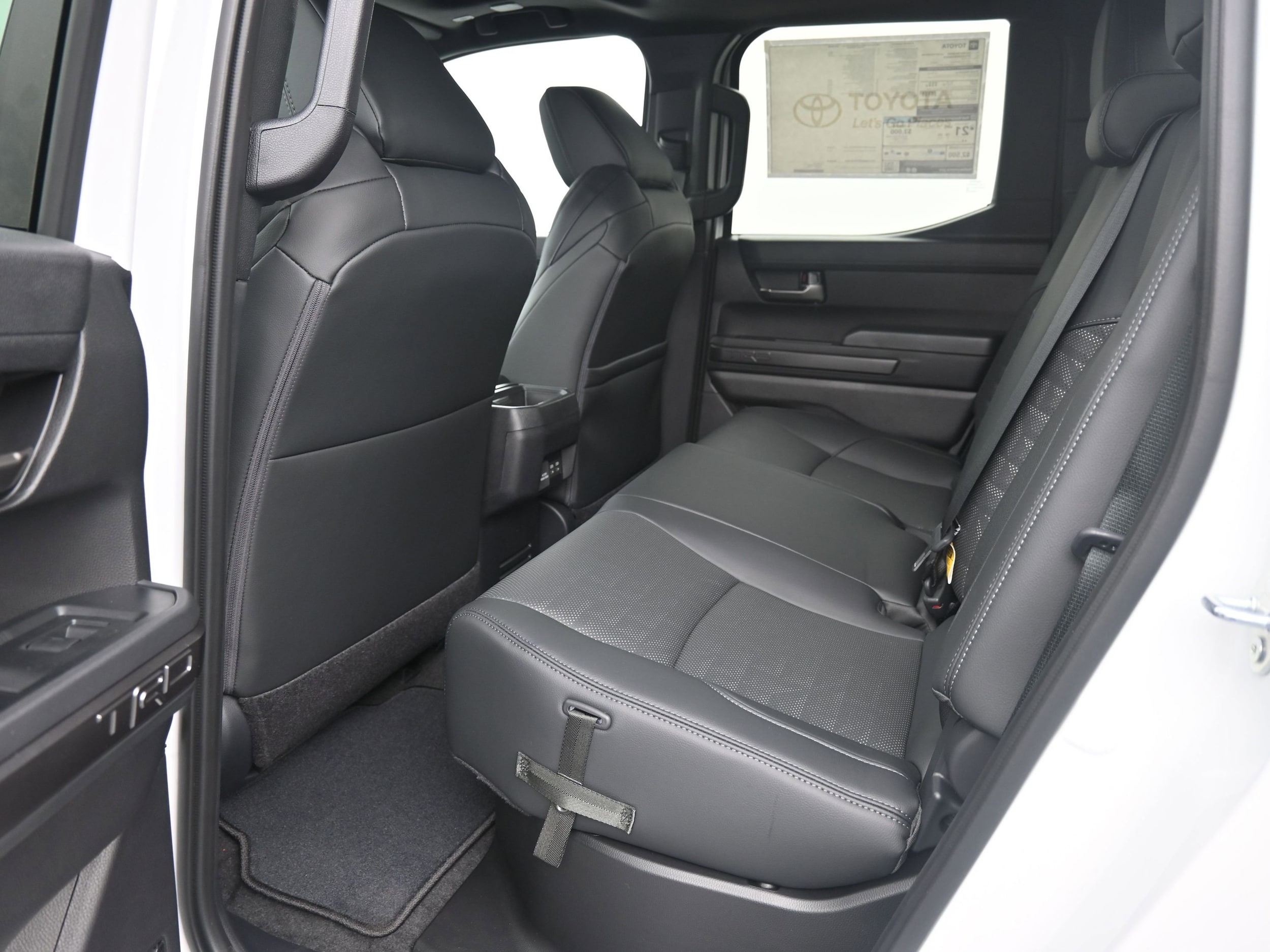 2025 Toyota Tacoma TRD Sport - Photo 10