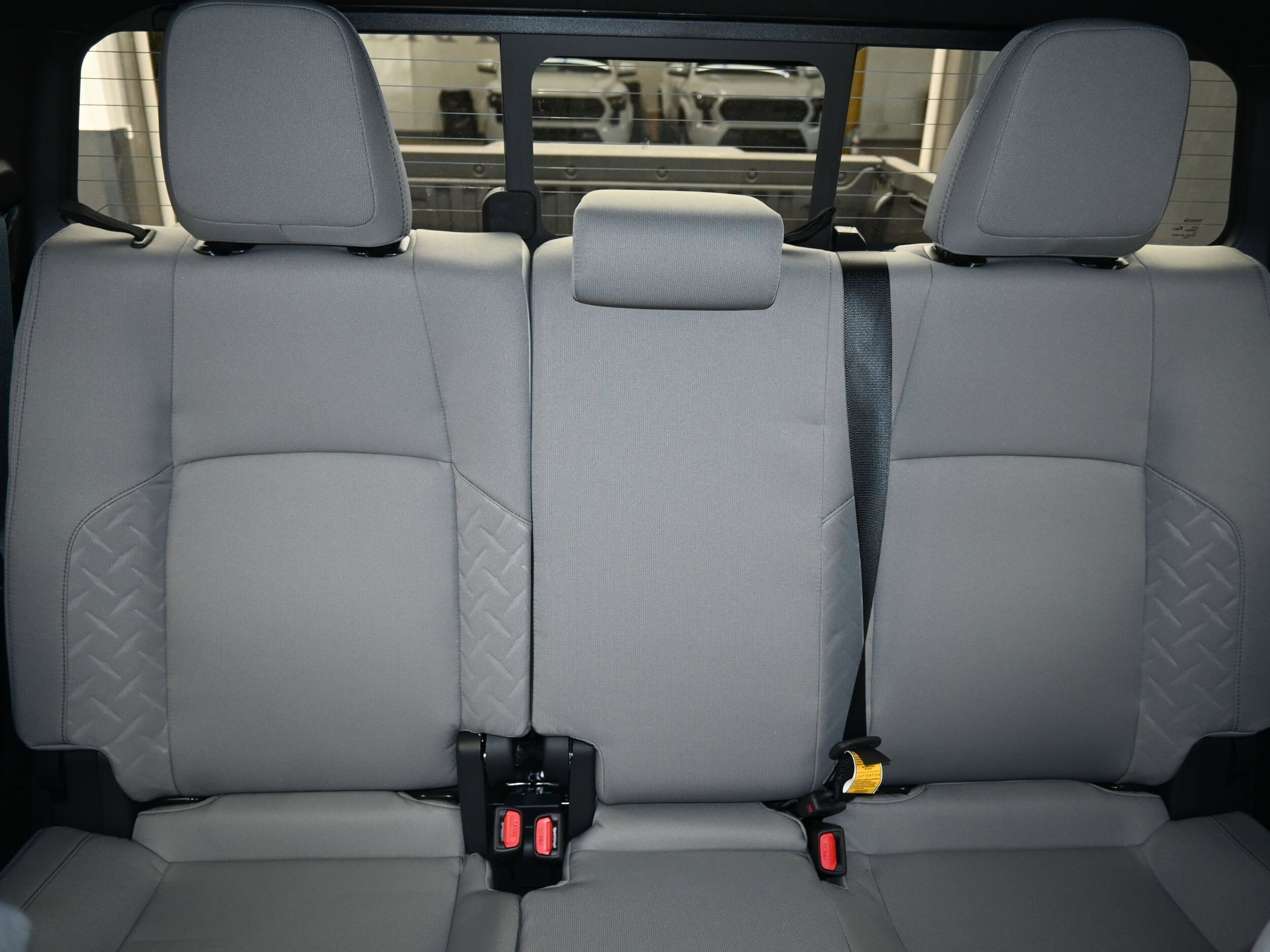 2025 Toyota Tacoma SR5 - Photo 14