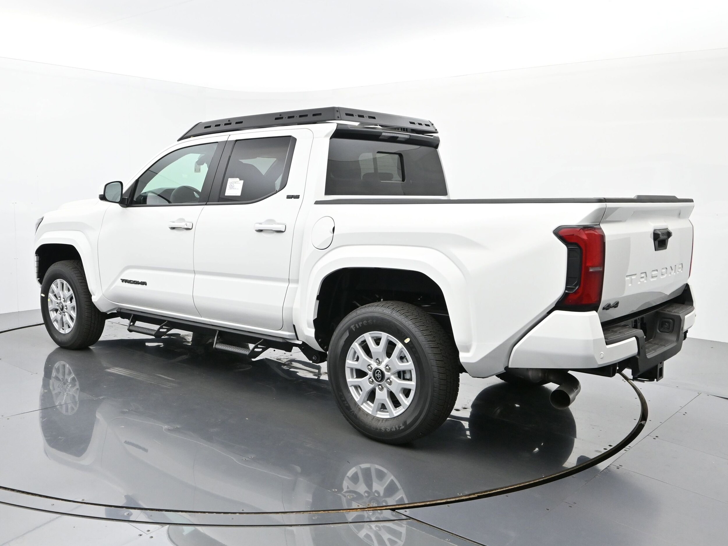 2025 Toyota Tacoma SR5 4x4 Double Cab photo 3