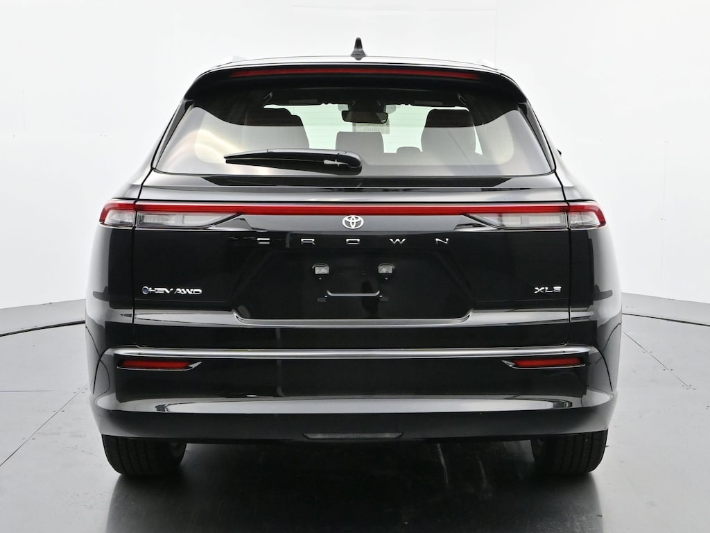 New 2025 Toyota Crown Signia XLE XLE