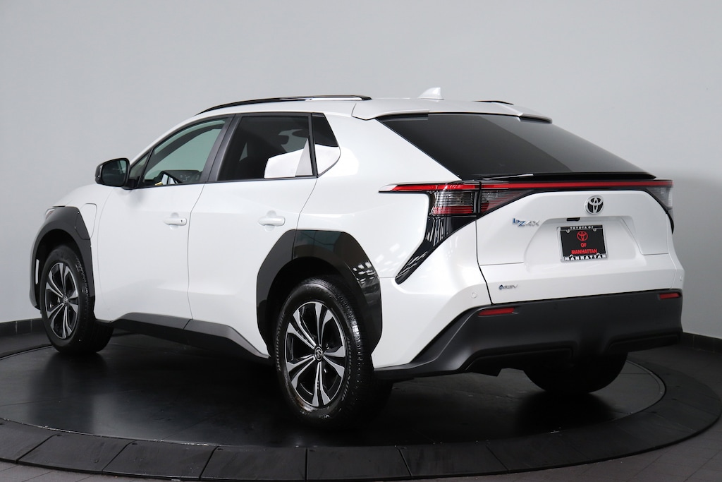 Used 2025 Toyota bZ4X XLE SUV