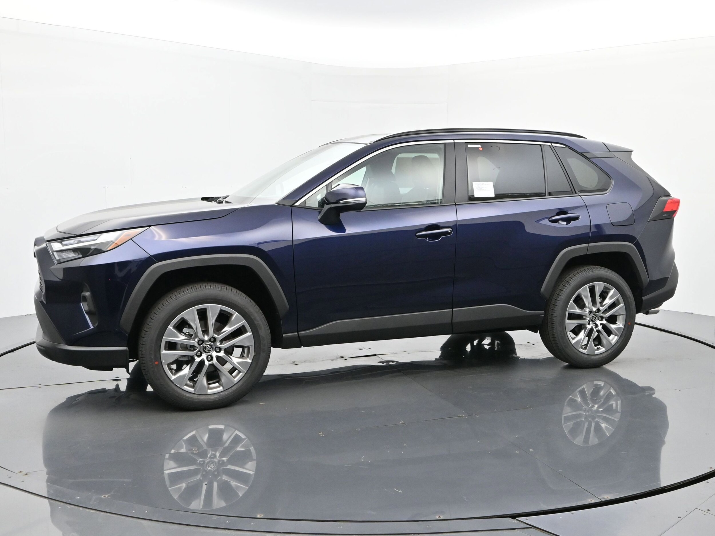 2025 Toyota RAV4 XLE Premium photo 2