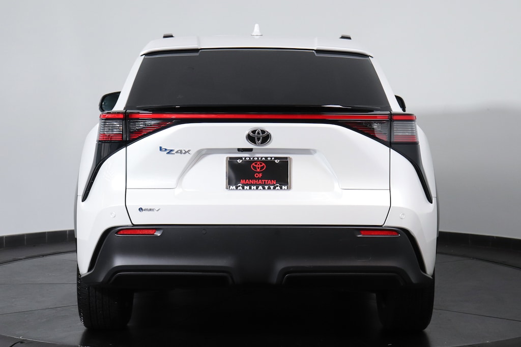 Used 2025 Toyota bZ4X XLE SUV