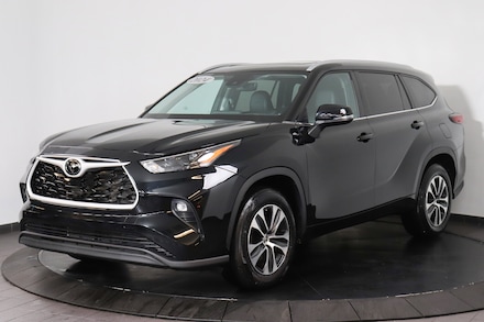 2024 Toyota Highlander LE SUV