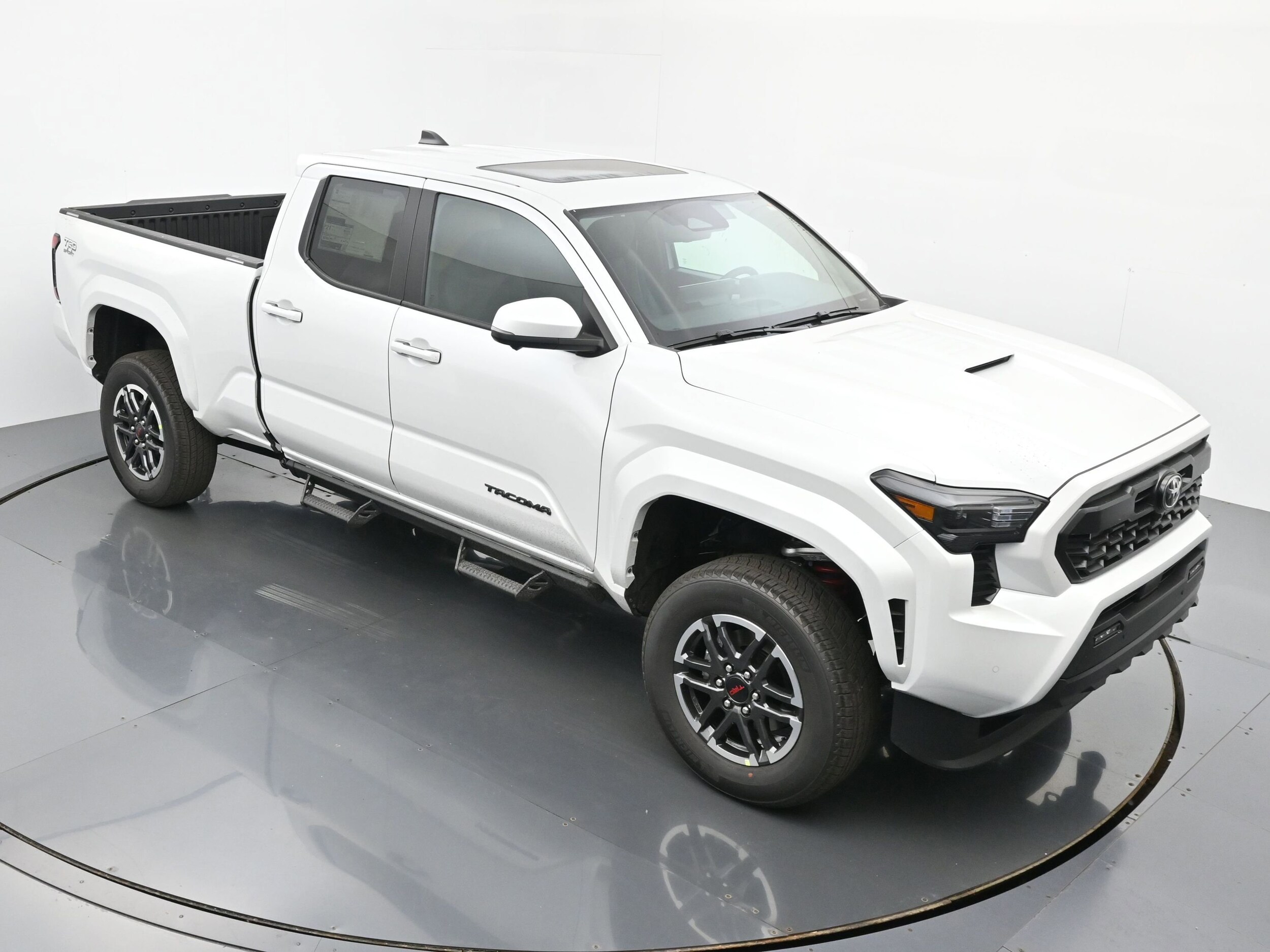 2025 Toyota Tacoma TRD Sport - Photo 29