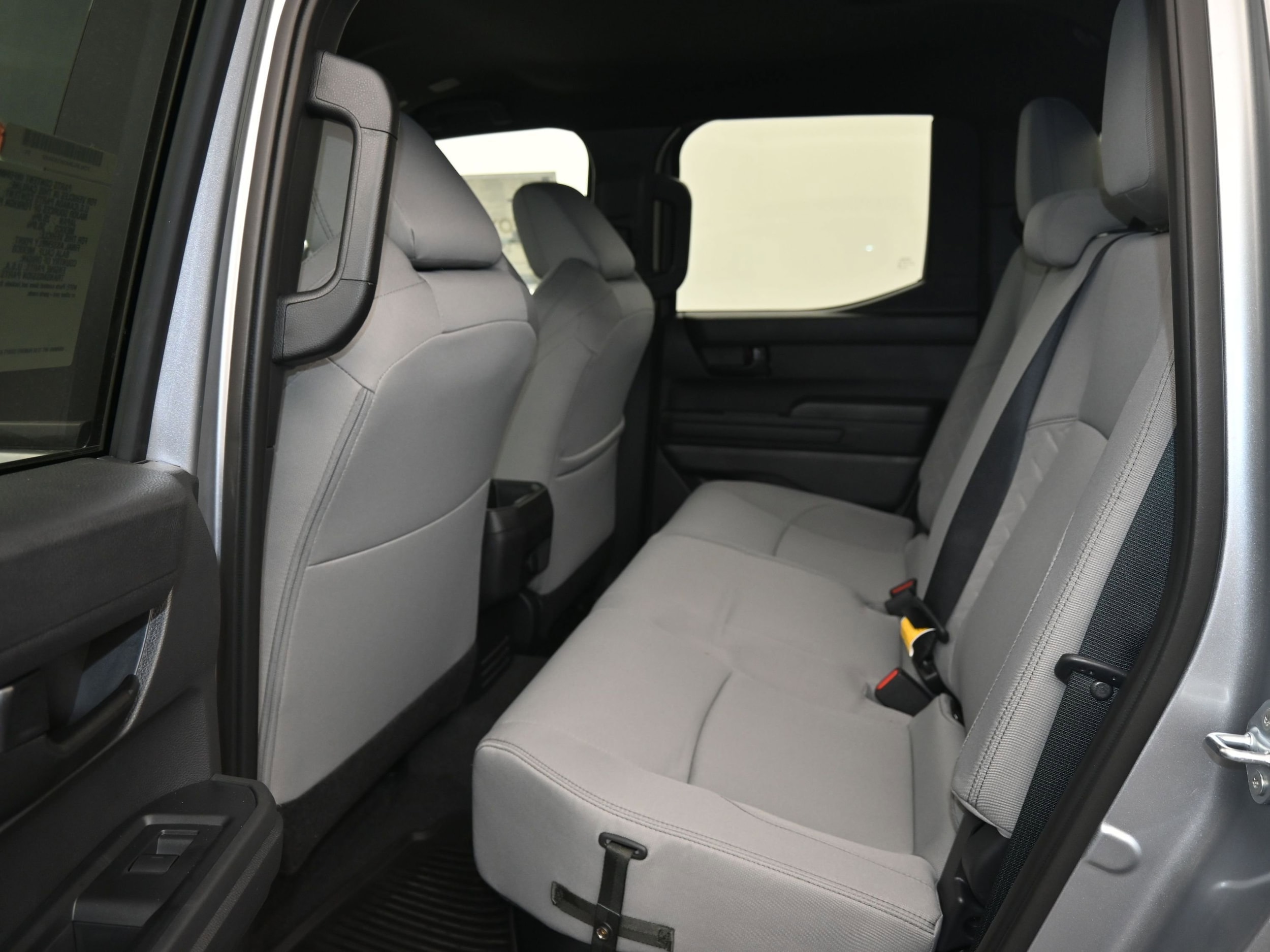 2025 Toyota Tacoma SR5 - Photo 10