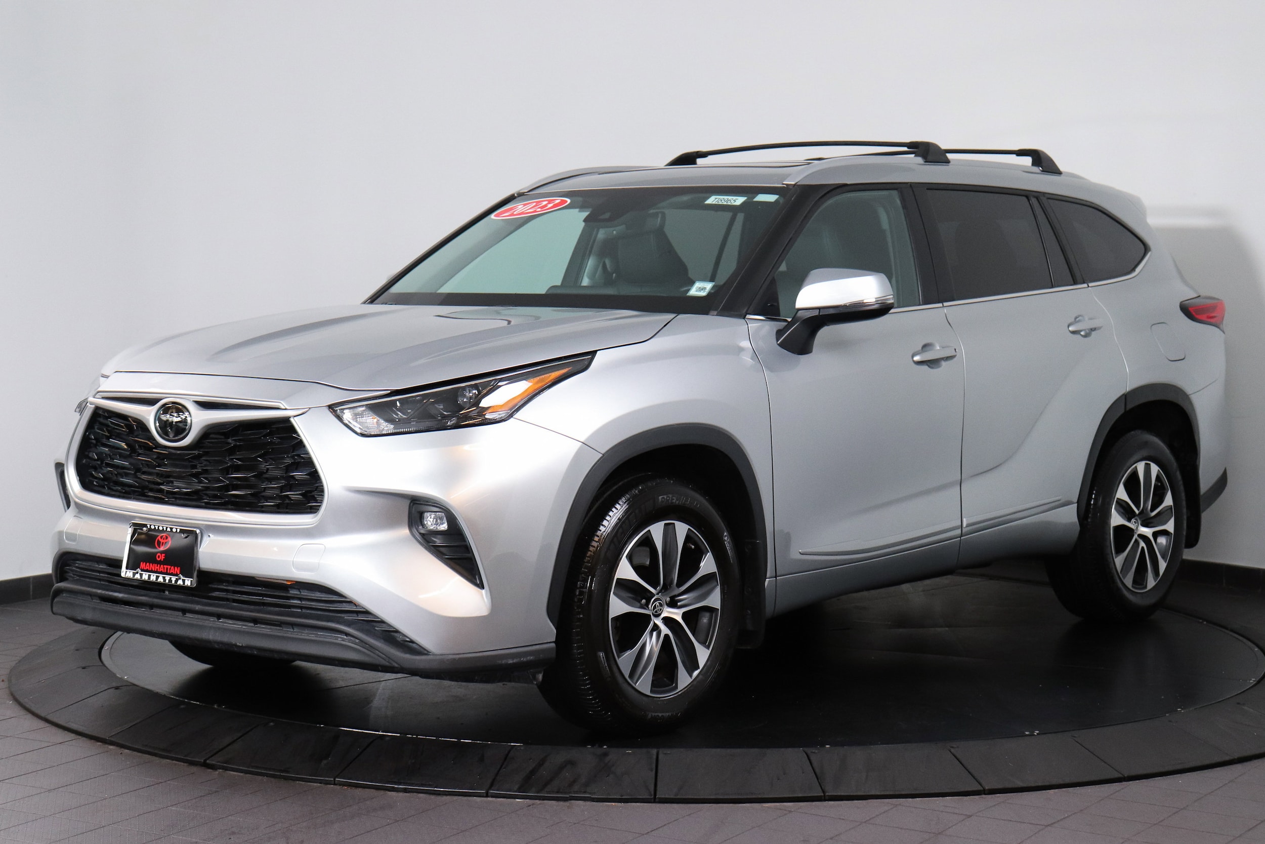 2023 Toyota Highlander XLE's photo