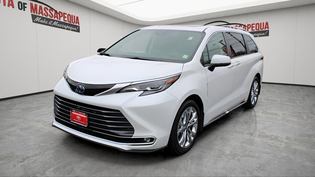 Certified 2024 Toyota Sienna Platinum 7 Passenger Van Passenger Van