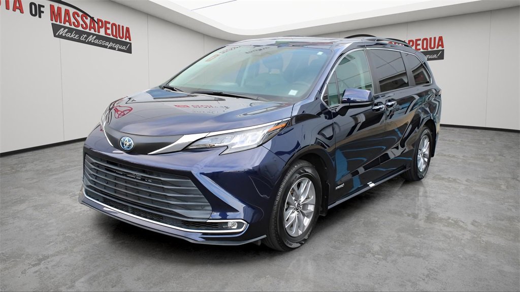 2021 Toyota Sienna Van 