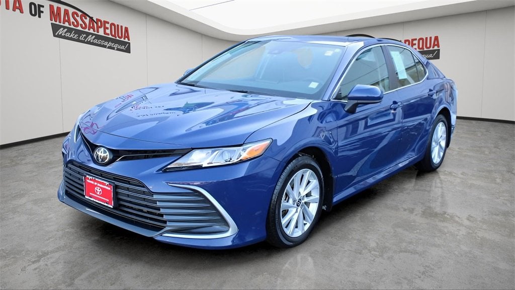 2023 Toyota Camry Sedan 