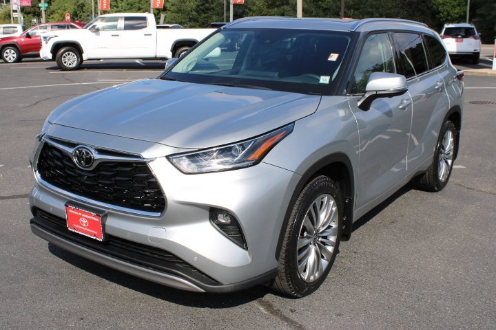 2025 Toyota Highlander Platinum