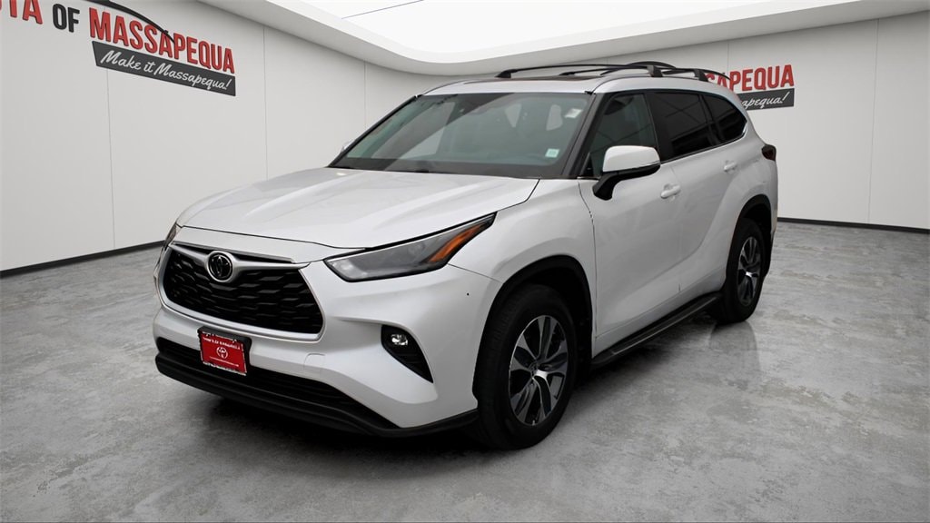 2024 Toyota Highlander SUV 