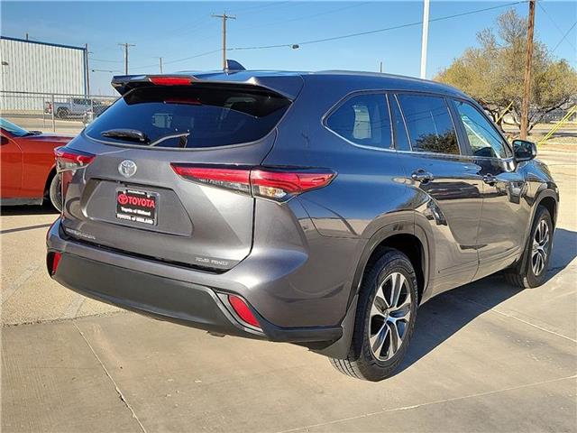 2023 Toyota Highlander XLE photo 4