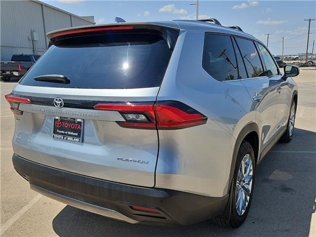 Used 2024 Toyota Grand Highlander Platinum SUV