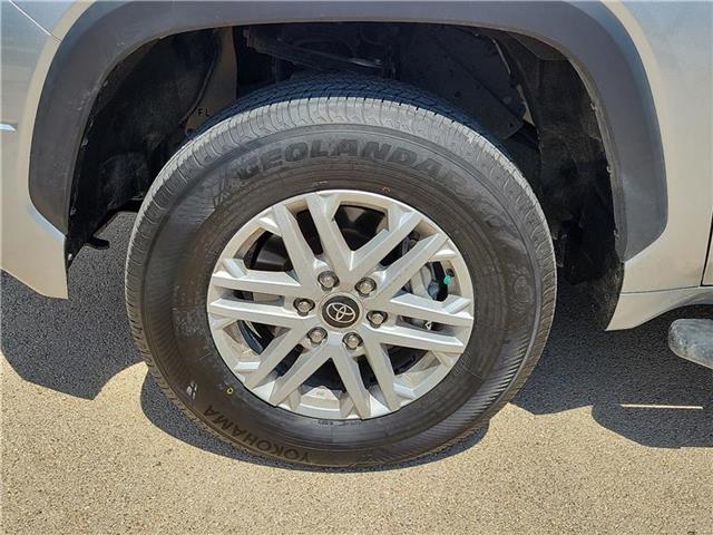 2023 Toyota Tundra SR5 CrewMax photo 2