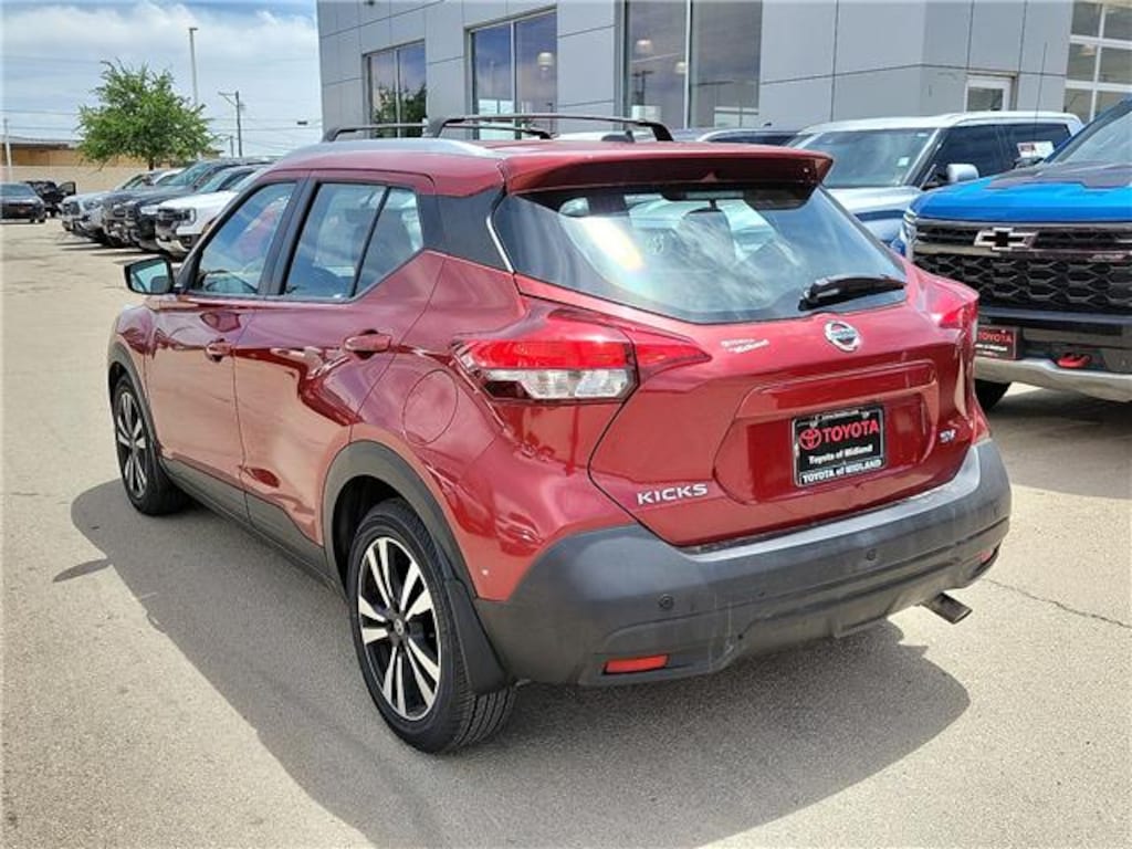 Used 2019 Nissan Kicks SV SUV