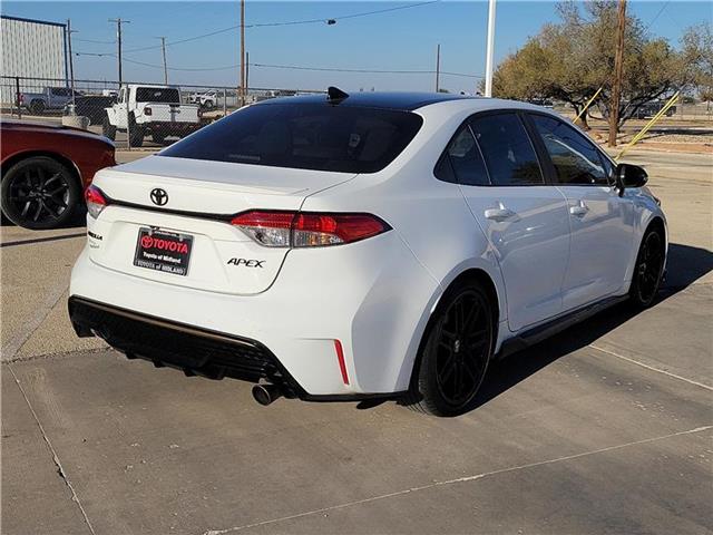 2022 Toyota Corolla SE photo 4