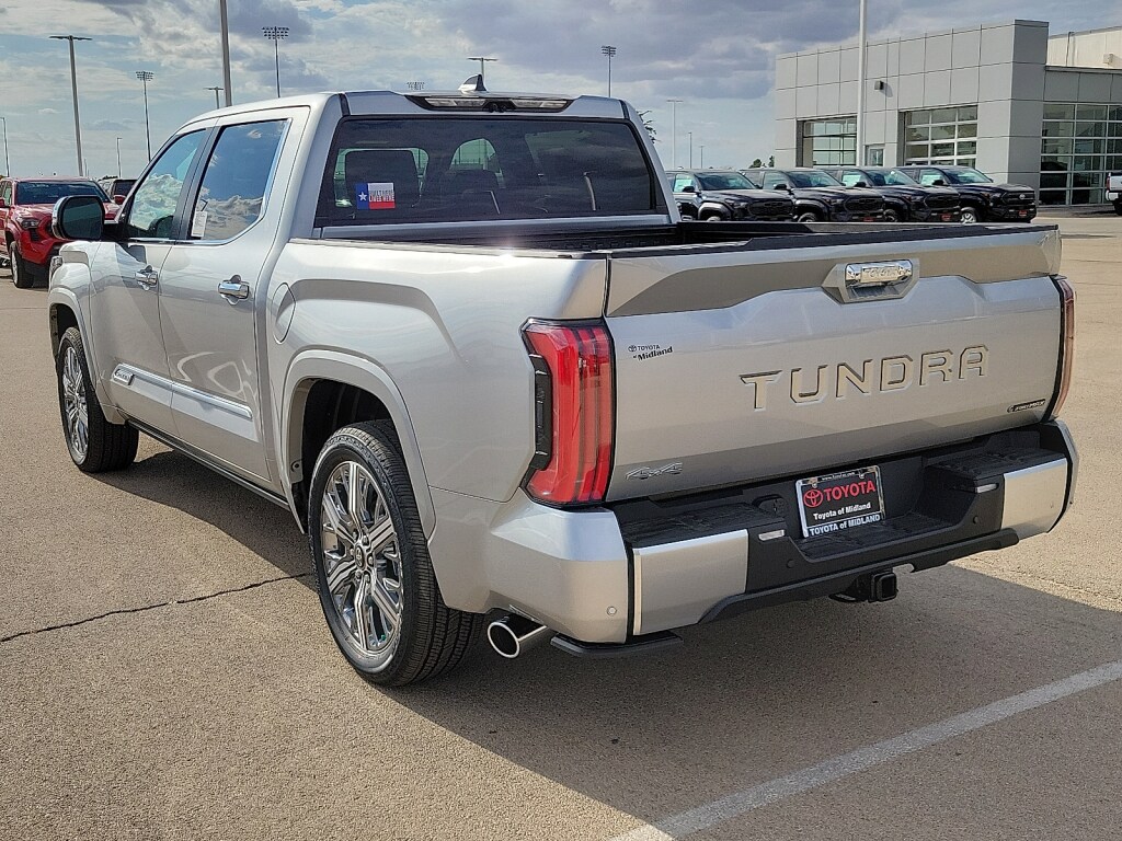 New 2026 Toyota Tundra Hybrid Capstone 4x4 Crewmax 5.5 ft. box 145.7 in. WB CrewMax